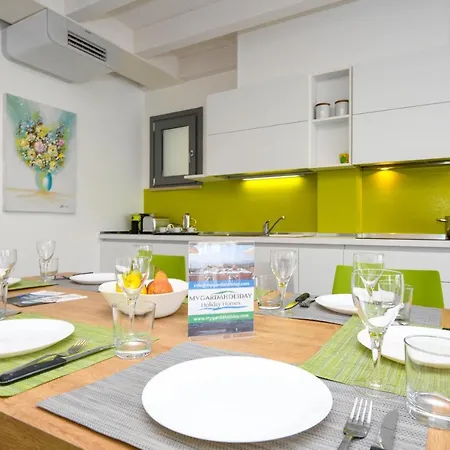 Borgo Gasparina Family Apartment Castelnuovo del Garda