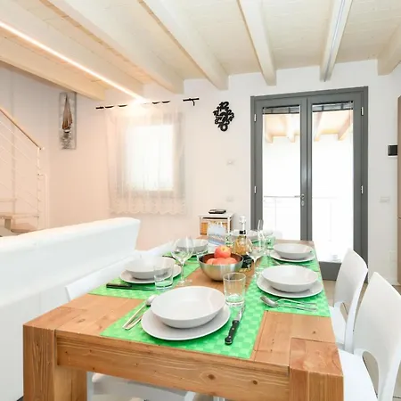 Borgo Gasparina Family Apartment Castelnuovo del Garda