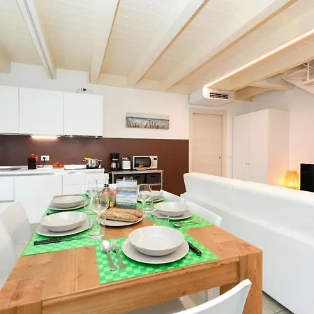Borgo Gasparina A26 * Castelnuovo del Garda